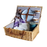 Vintage Unieke Picknickmand, Met Liefde Gerestyled
