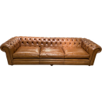 Stoere Industriële Chesterfield Rossendale Xxl Chesterfield 4 Zits Bank In Cognac / Camel Leder thumbnail 1