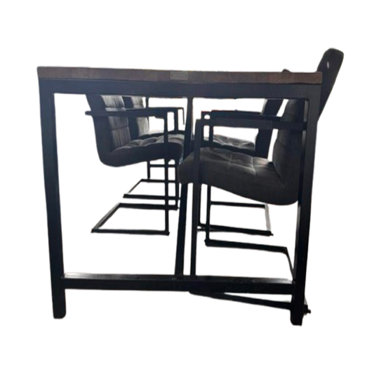 Eettafel Te Koop - Tweedehands Maar Nog Steeds Erg Fijn! Ik Sta Open Voor Biedingen. 1
