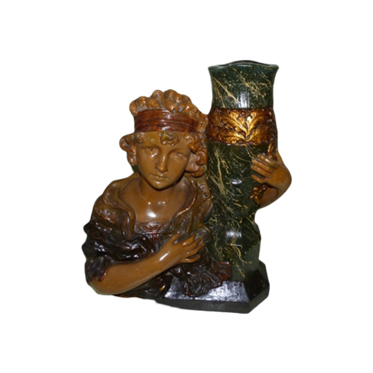 Art Nouveau France Vrouw Boerin Of Dame Met Een Kruik Komt Uit Frankrijk Is Gemaakt Van: Keramiek 1