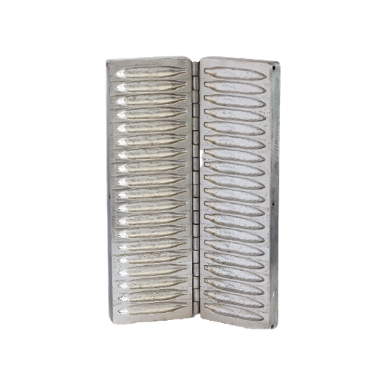 Vintage Zware Metalen Mal Voor Chocolade Sigaren. 1