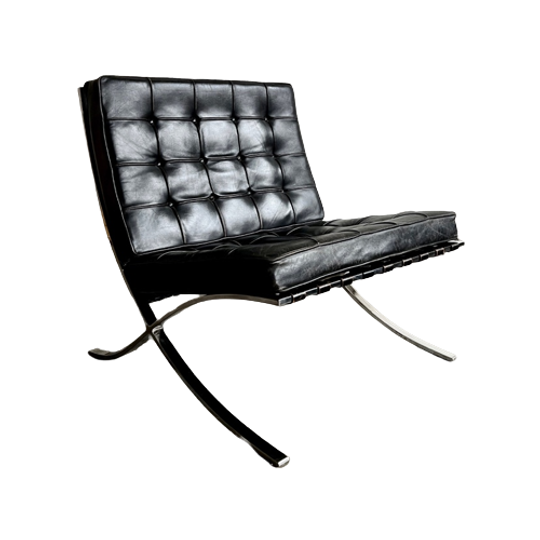 Iconic Lounge Chair Barcelona, Design Mies Van Der Rohe 1
