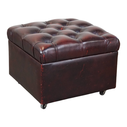 Rode Rundleren Chesterfield Hocker/ Opberg Poef Op Wieltjes