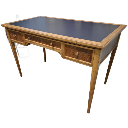 Klassieke Schrijftafel. Bureau, Desk Met Lederen Inleg Afm.120x65cm En 77cm Hoog. 1