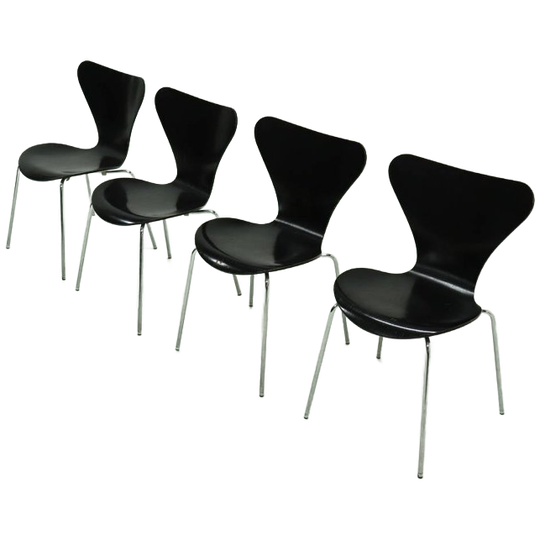 Set Of 4 Butterfly Chairs Model 3107 By Arne Jacobsen For Fritz Hansen 1990s 1