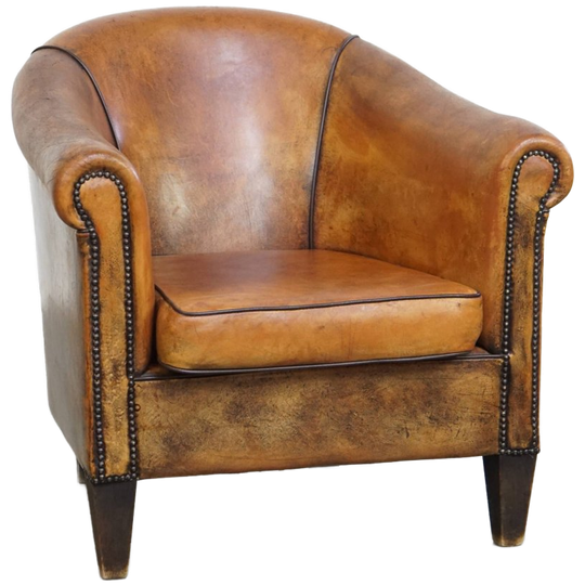 Karaktervolle Vintage Schapenleren Clubfauteuil Met Siernagels En Zwarte Biezen 1