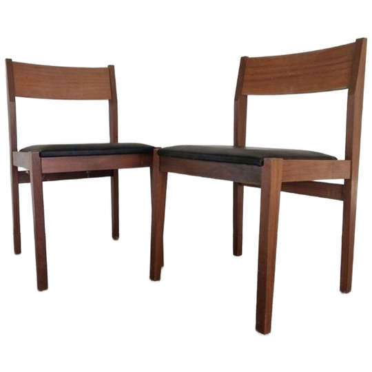 Een Paar Vintage Teakhouten Stoelen Met Zwart Skai Leer 1