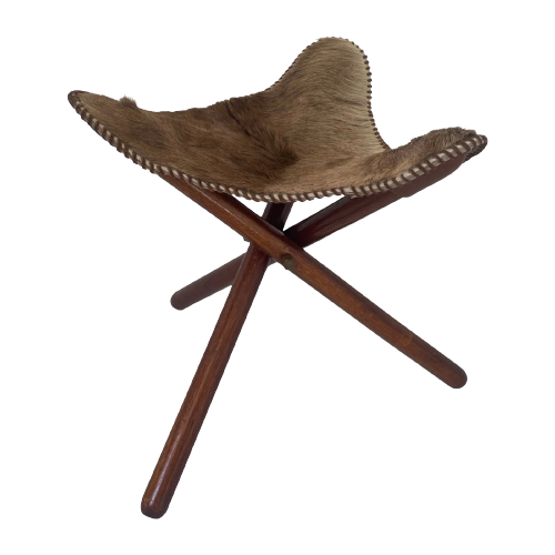 Hunting Chair - Foldable Tripod Stool - Wood And Leather Upholstery With Fur