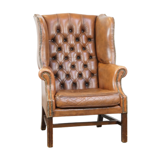 Klassieke Vintage Rundleren Engelse Chesterfield Oorfauteuil In Een Lichte Cognac Kleur 1