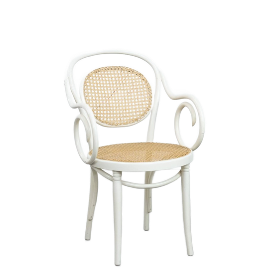 Vintage Witte Bistro Stoel Met Armleuningen In Thonet Stijl Met Een Sierlijk Gebogen Houten Frame 1