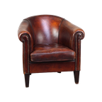 Zeer Luxe Donkerbruine Schapenleren Clubfauteuil Met Een Meer Dan Prachtig Patina thumbnail 1