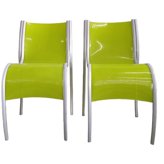 Ron Arad Voor Kartell '2 Plastic Fantastic Design Chairs". 1