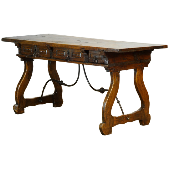 Spaanse Notenhouten Tafel, 17de Eeuw 1