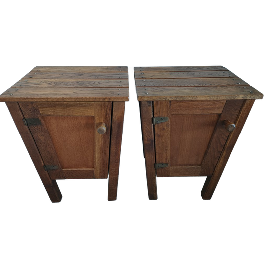 Vintage 'medieval Brutalist Style' Bijzetkastje Nachtkastje 1