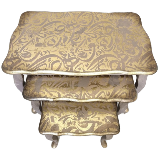 Set Van Drie Bijzettafel In Dusty Pink En Goud/ Oosterse Stijl Bijzettafel Set 1