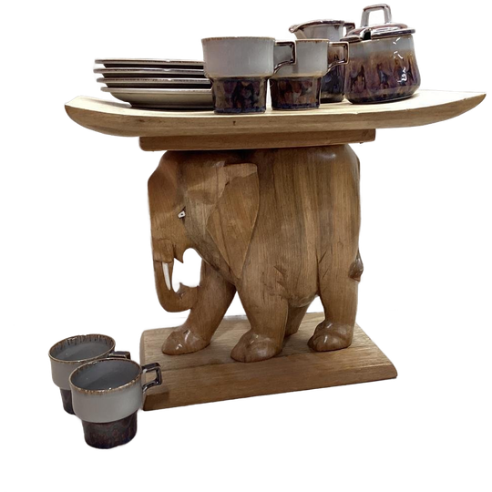 Tafeltje, Houtsnijwerk 1