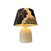 Kleine Space Age Tafellamp Met Porseleinen Voet En Zwart-Witte Bloemenkap