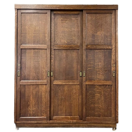 Vintage Industriële Houten Kast Met Schuifdeuren 1