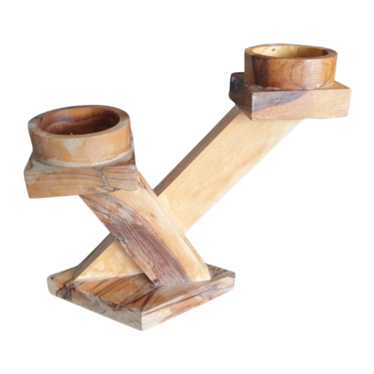 Mooi Vormgegeven Houten Kandelaar 1