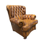 Oude Engelse Chesterfield Oorfauteuil In Tabacco Bruin thumbnail 1