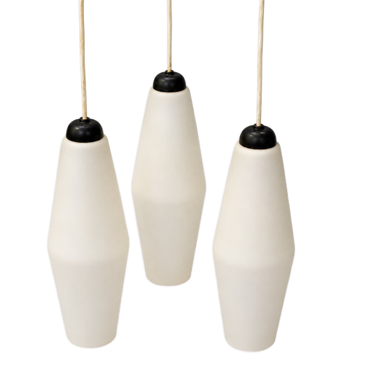 Vintage Hanglamp Set Van 3 – Mat Wit Glas Met Zwarte Kap 1