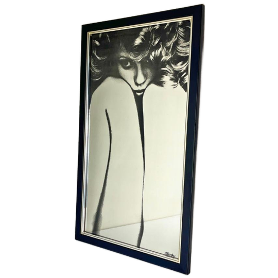 Vintage Spiegel ‘shirley’ Met Een Print Van Sam Haskins 1