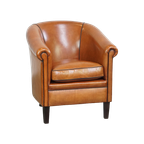 Zeer Comfortabele Cognac Kleurige Clubfauteuil Gemaakt Van Schapenleer En Strak Afgewerkt Met Zwa thumbnail 1