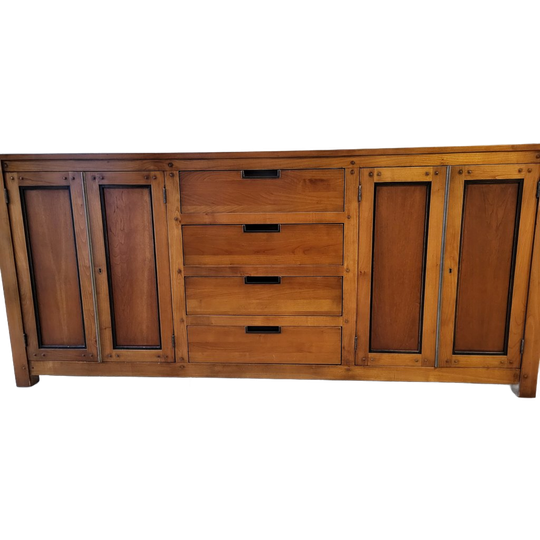 Dressoir Biedt Effectieve Opbergruimte Voor Je Spullen 1