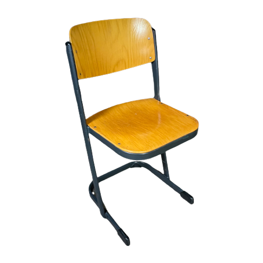 Partij Vintage Schoolstoelen / Stapelstoelen – 3 Stuks 1