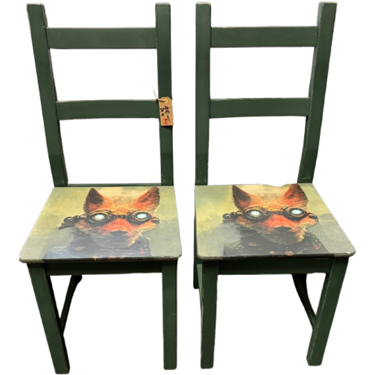 2 Stoelen Met Stoere Vos 1