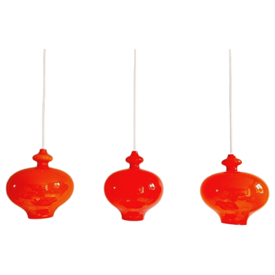 Set Van 3 Scandinavische Hanglampen In Oranje Opaline, H.A Jakobsson, 1960