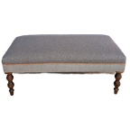 Landelijke Vintage Hocker, Nieuwe Stoffering, Voetenbankje thumbnail 1