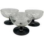 Set Vintage Gegraveerde Coupe Glaasjes Zwarte Voet 3 Stuks thumbnail 1