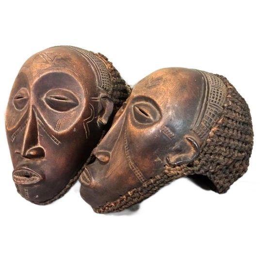 Set Van 2 Vintage/antieke Tchokwe Houten Maskers 1