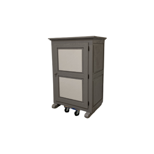 Kast 1