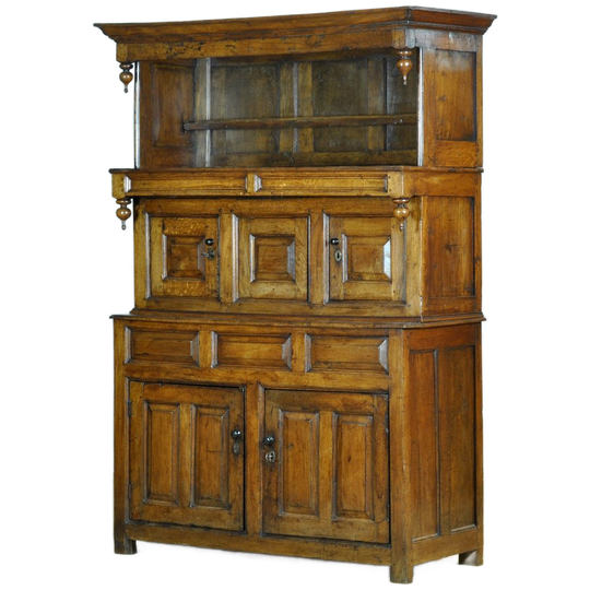 Eiken Tridard Kast, Circa 1710 1