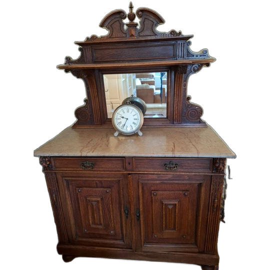 Antiek Dressoir 1
