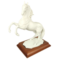 Biscuit Beeld Van Een Paard, Kaiser