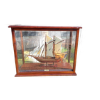 Klassieke Mahonie Vitrinekast, Met Zeilschip thumbnail 1