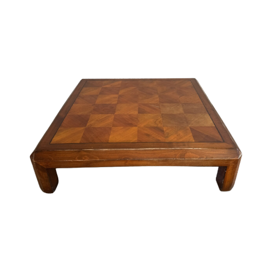 Stunning Wooding Coffee Table With Detailed Inlay 1