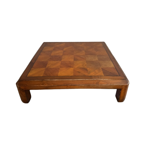 Stunning Wooding Coffee Table With Detailed Inlay