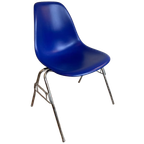 Eames Plastic Side Chair 🧿 Cobalt Blue thumbnail 1