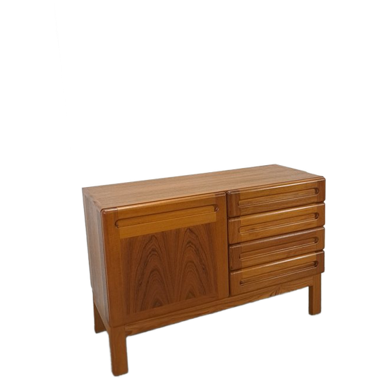 Deens Design Teak Dressoir dyrlund 1