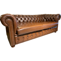 Engelse Winchester Chesterfield 3 Zits Bank In Antiek Bruin Leer