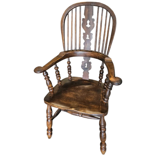 A Large Yorkshire Broadarm Windsor Armchair 1