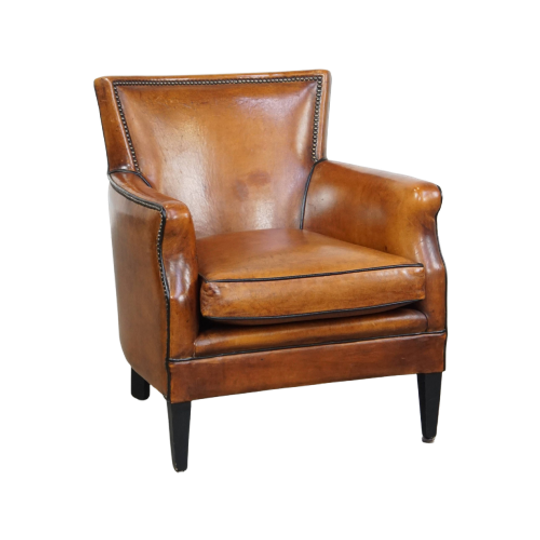 Subtiele Cognac-kleurige Schapenleren Armchair Met Een Leuke Vormgeving 1