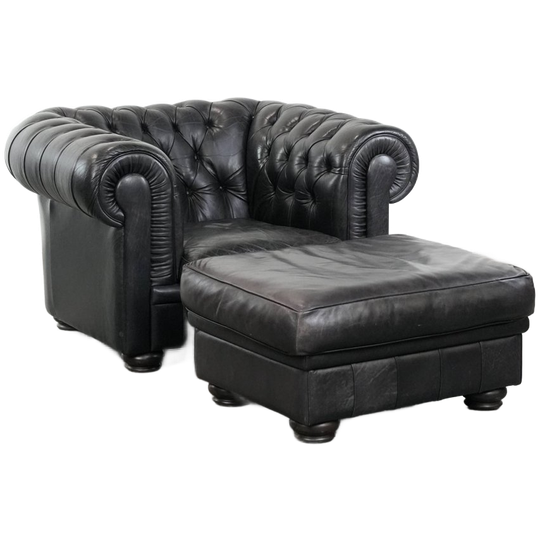 Prachtige Set Bestaande Uit Een Zwarte Rundleren Chesterfield Fauteuil En Bijbehorende Hocker 1