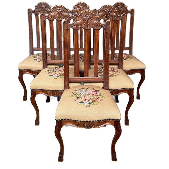 Set Van De 6 Stoelen In Régence-stijl. 1