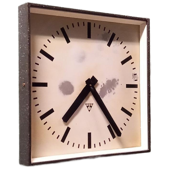 Vintage Pragotron Fabrieksklok 41x41 Cm 1