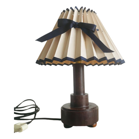 Antiek Lampje Met Plissé Kap 1